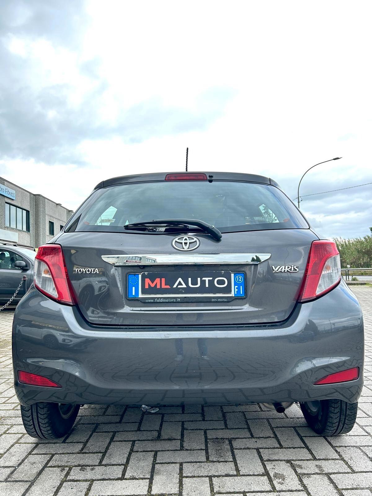 Toyota Yaris 1.0 5 porte Lounge - ok neopatentato