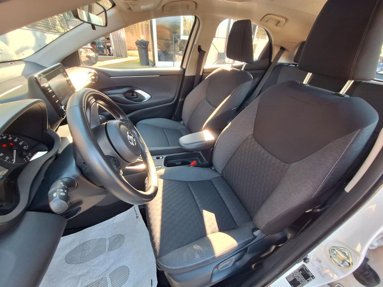 Toyota Yaris 1.5 Hybrid 5 porte Active PROMO 268 MESE zero anticipo