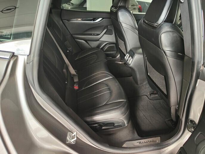 Maserati Levante V6 AWD Gransport 350 cv