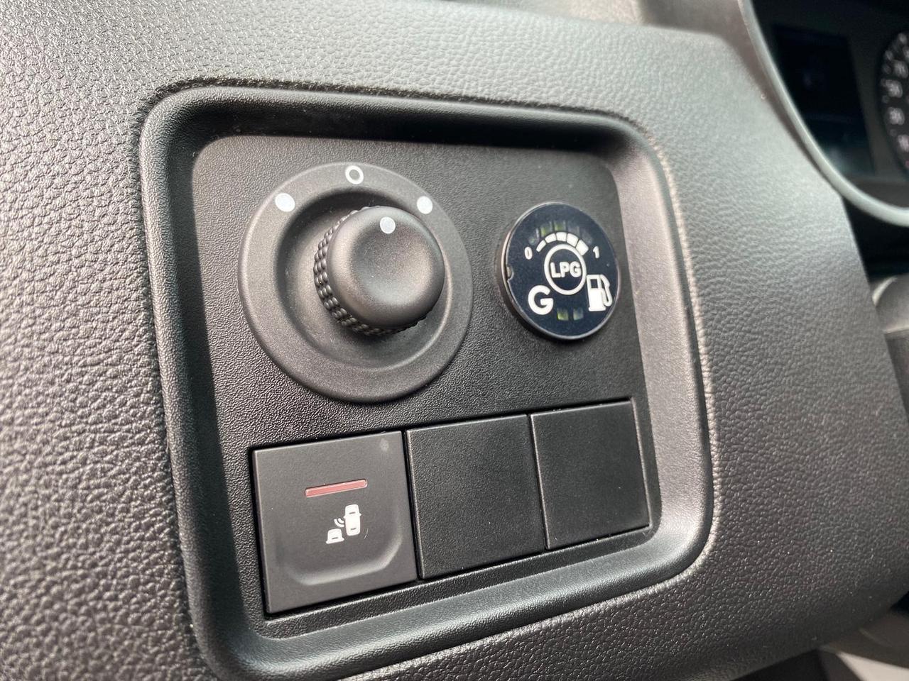 Dacia Duster 1.0 TCe 100 CV ECO-G 4x2 15th Anniversary