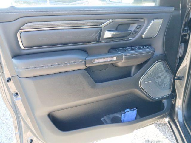 DODGE RAM 5.7 GPL V8 Limited Night N1