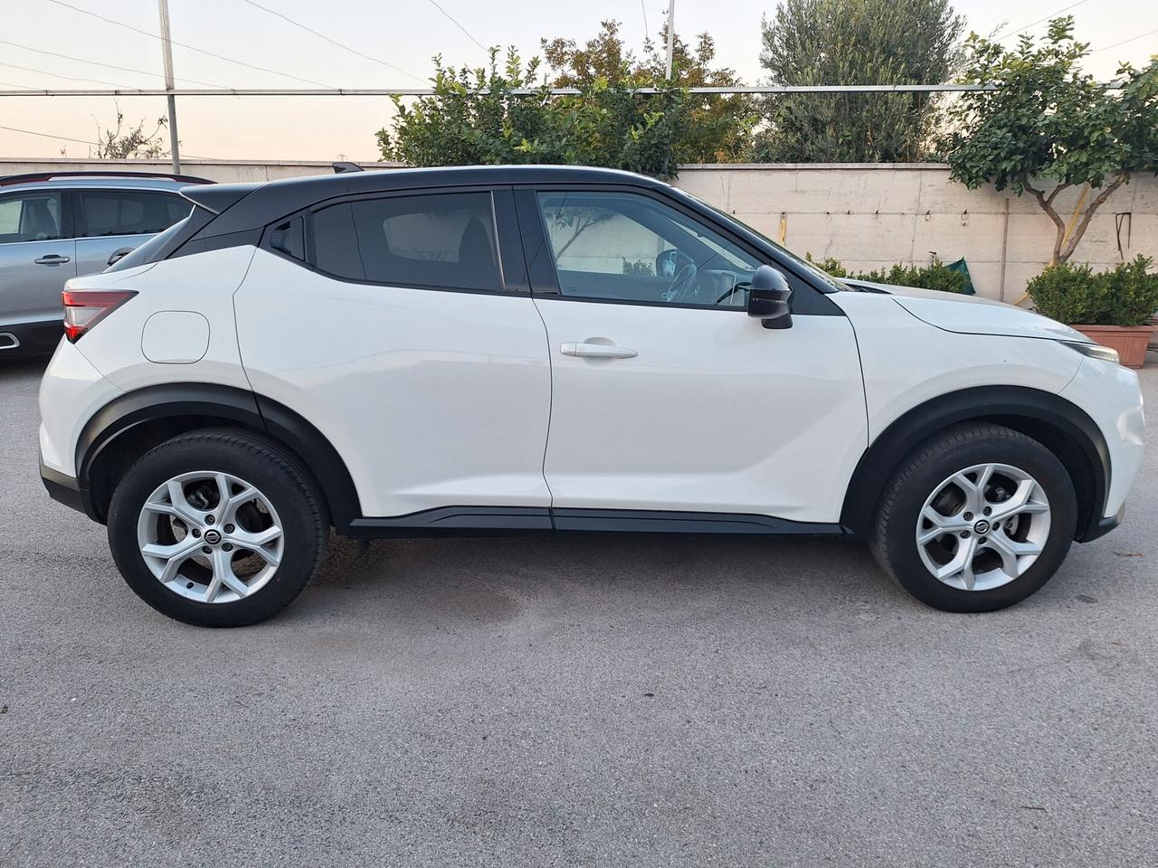 Nissan Juke 1.0 DIG-T 114 CV N-Connecta