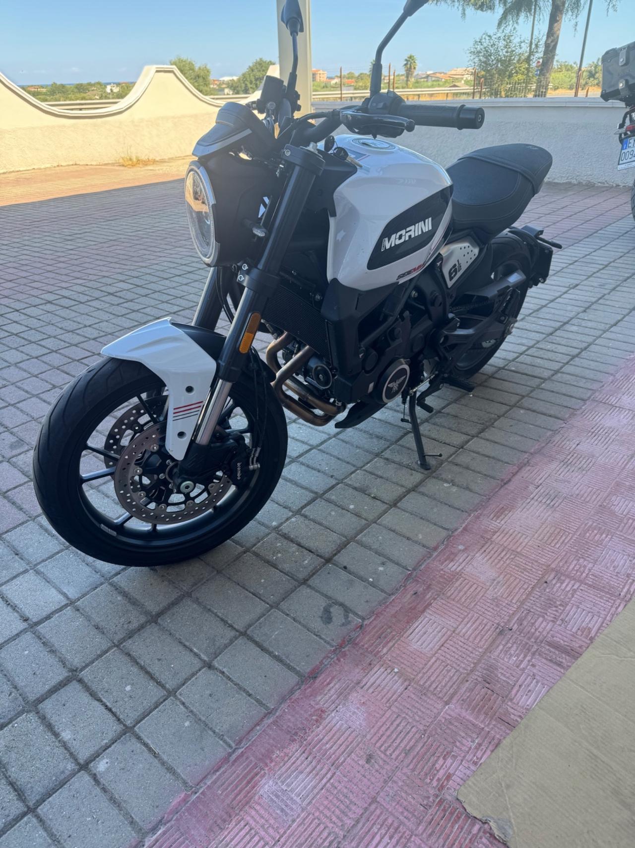 Moto Morini 6½ Street