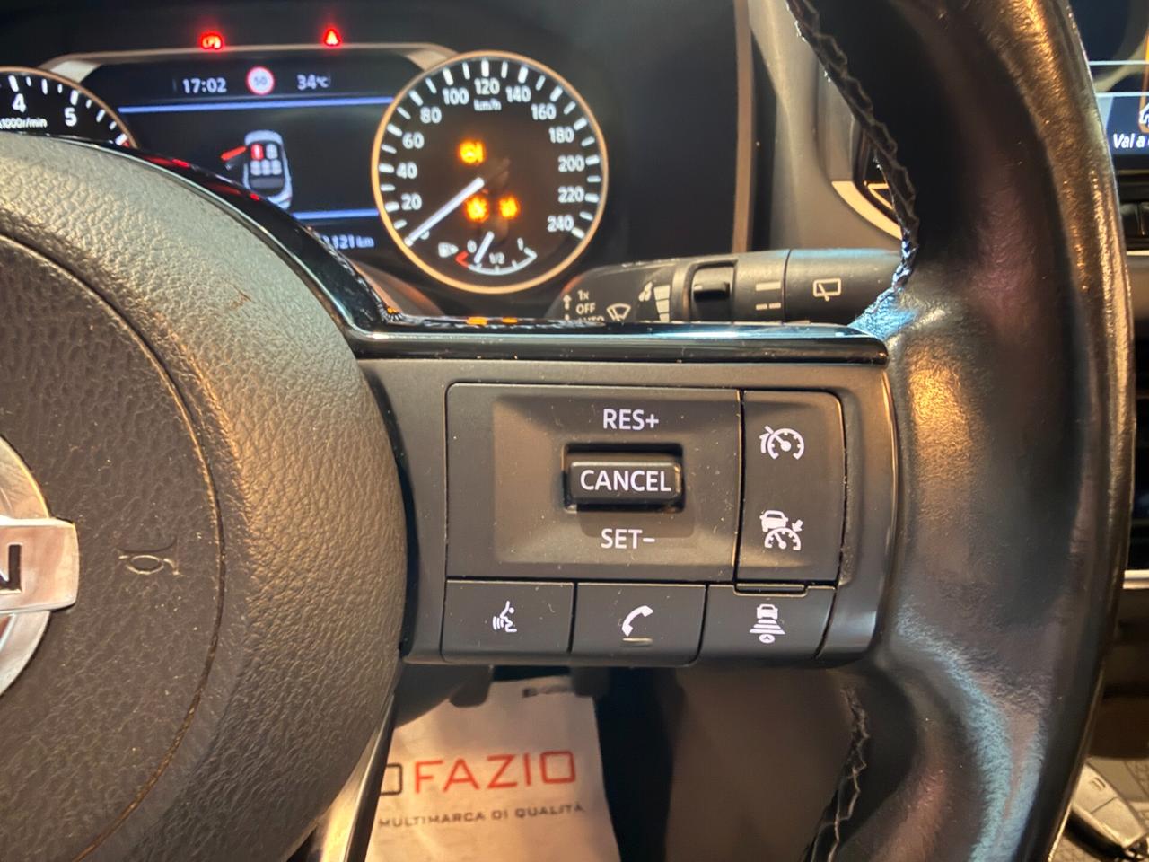Nissan Qashqai MHEV 140 CV Business