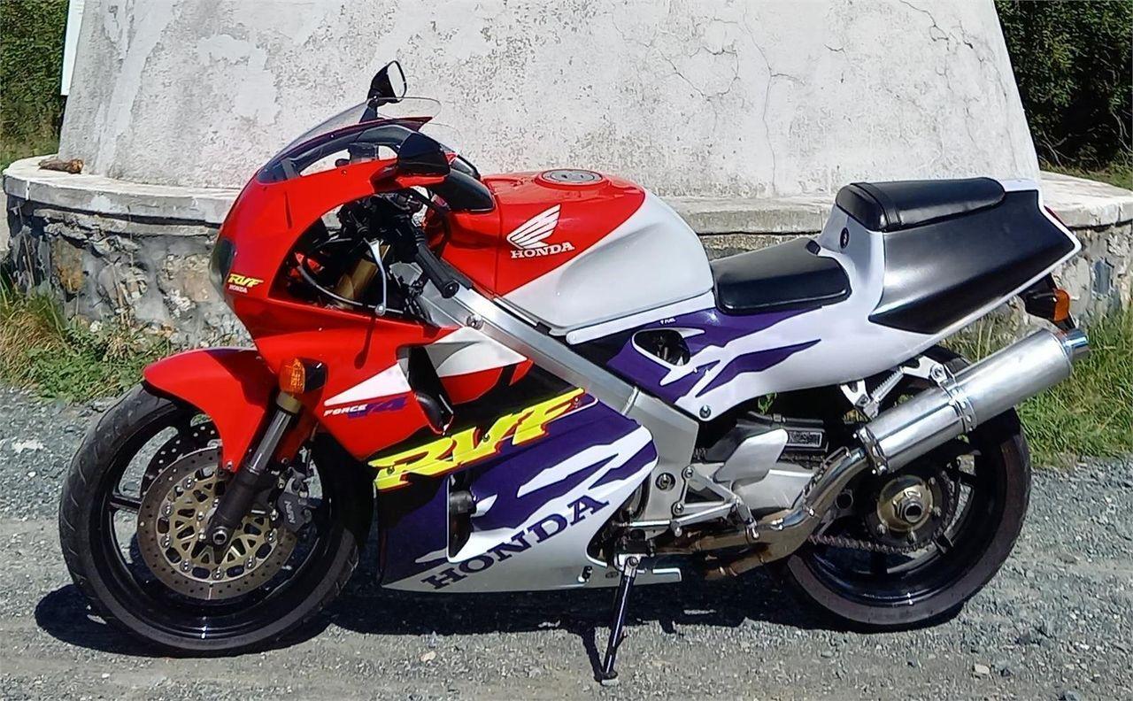 Honda RVF 400