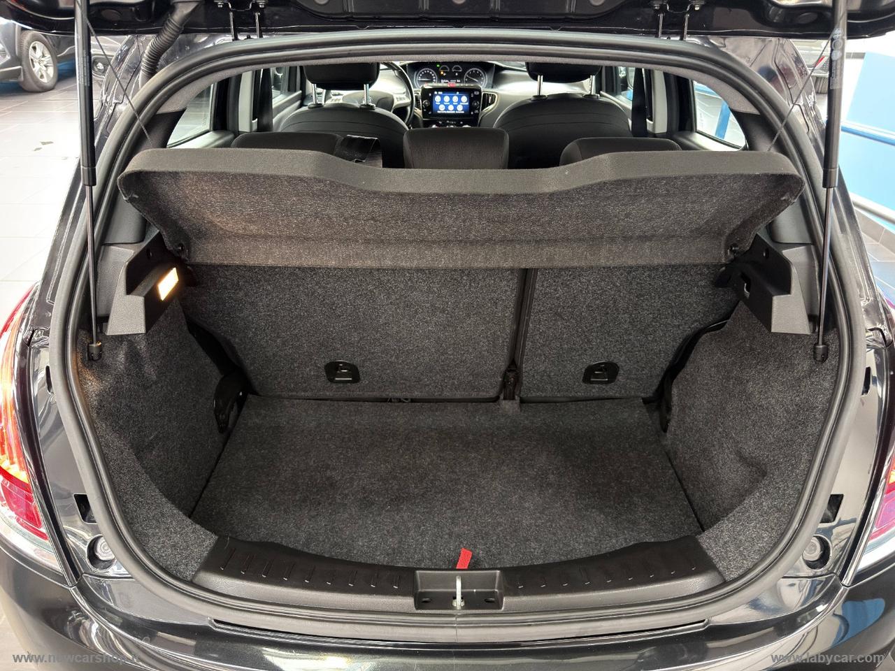 LANCIA Ypsilon 1.0 FireFly 5p.S&S Hybryd Gold NEOPATENTATI