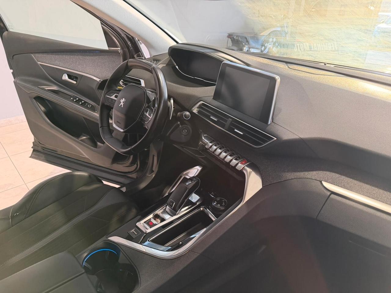 Peugeot 5008 BlueHDi 130 S&S EAT8 Crossway