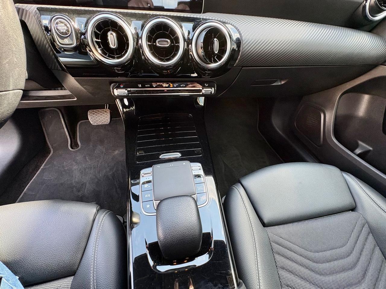 Mercedes-Benz A 180 D Sport Night Edition #10010