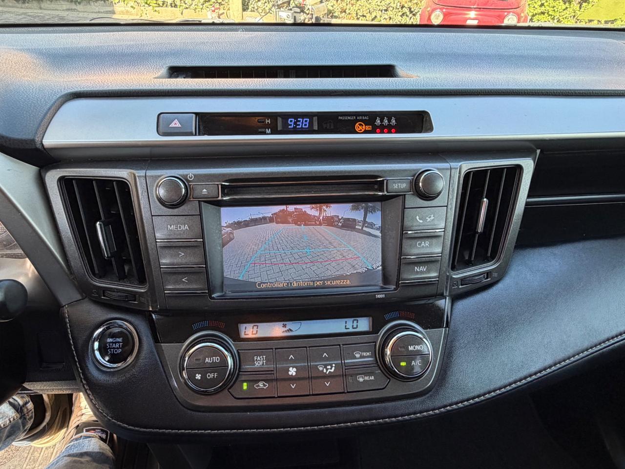 Toyota RAV 4 RAV4 2.0 D-4D 4WD Lounge White Ed.