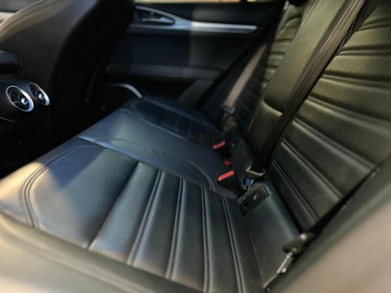 Alfa Romeo Stelvio VELOCE 2.2 Turbodiesel AT8 Q4 SPOTICAR
