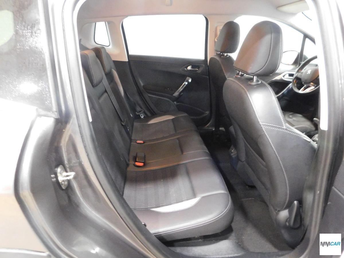 PEUGEOT - 2008 - BlueHDi 120 S&S Allure