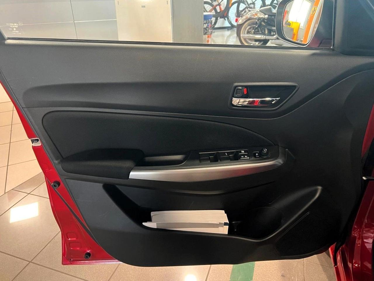 Suzuki Swift 1.2 Hybrid Top