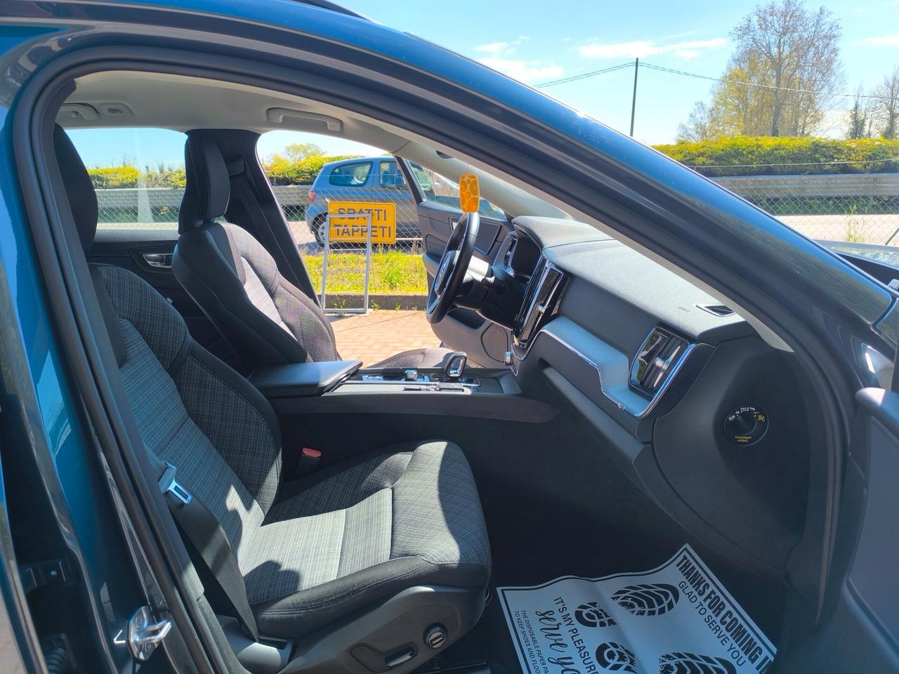 Volvo XC 60 XC60 B4 (d) AWD Geartronic Momentum Pro