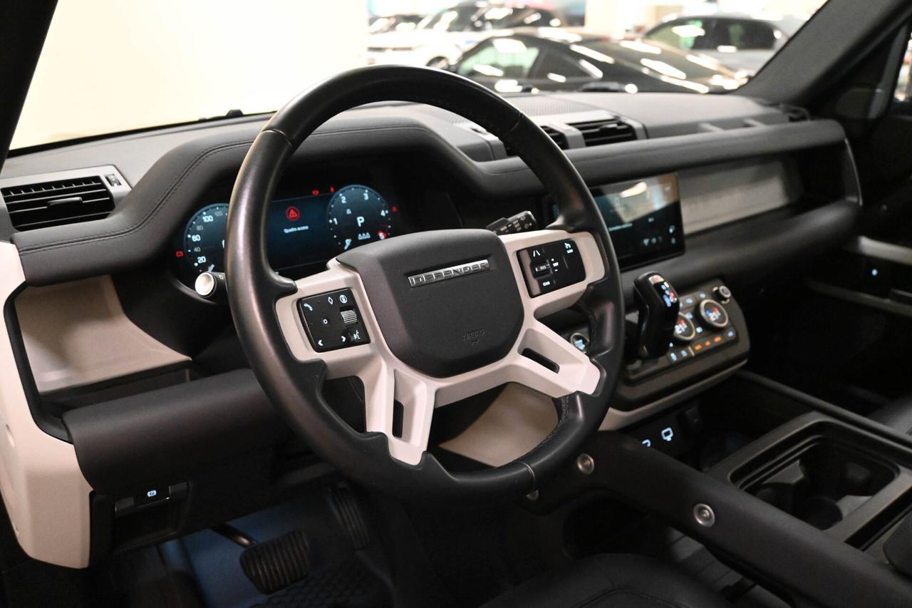 LAND ROVER Defender (2019) Defender 110 3.0D I6...