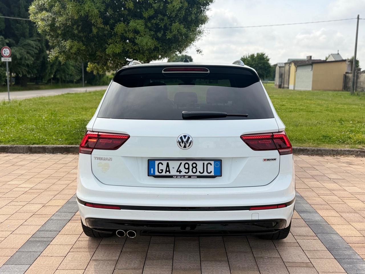Volkswagen Tiguan 2.0 TDI R-Line SCR 4MOTION Advanced BlueMotion Technology