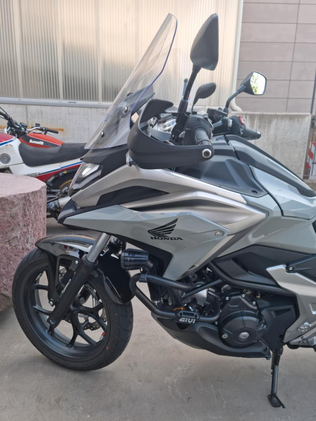 HONDA NC 750 X DCT URBAN - 2024 - 5000 KM