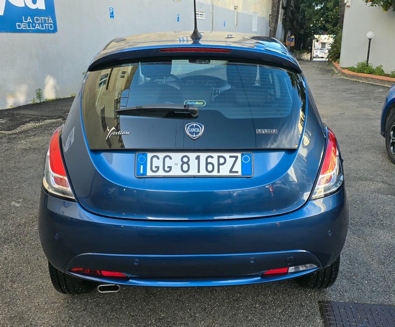 Lancia Ypsilon 1.0 FireFly 5 porte S&S Hybrid Ecochic Gold