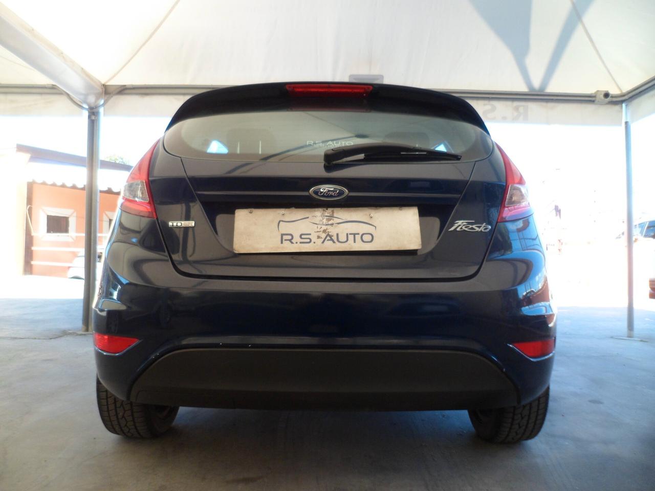 FORD Fiesta 1.4 tdci 68cv neopatentati 5p 10