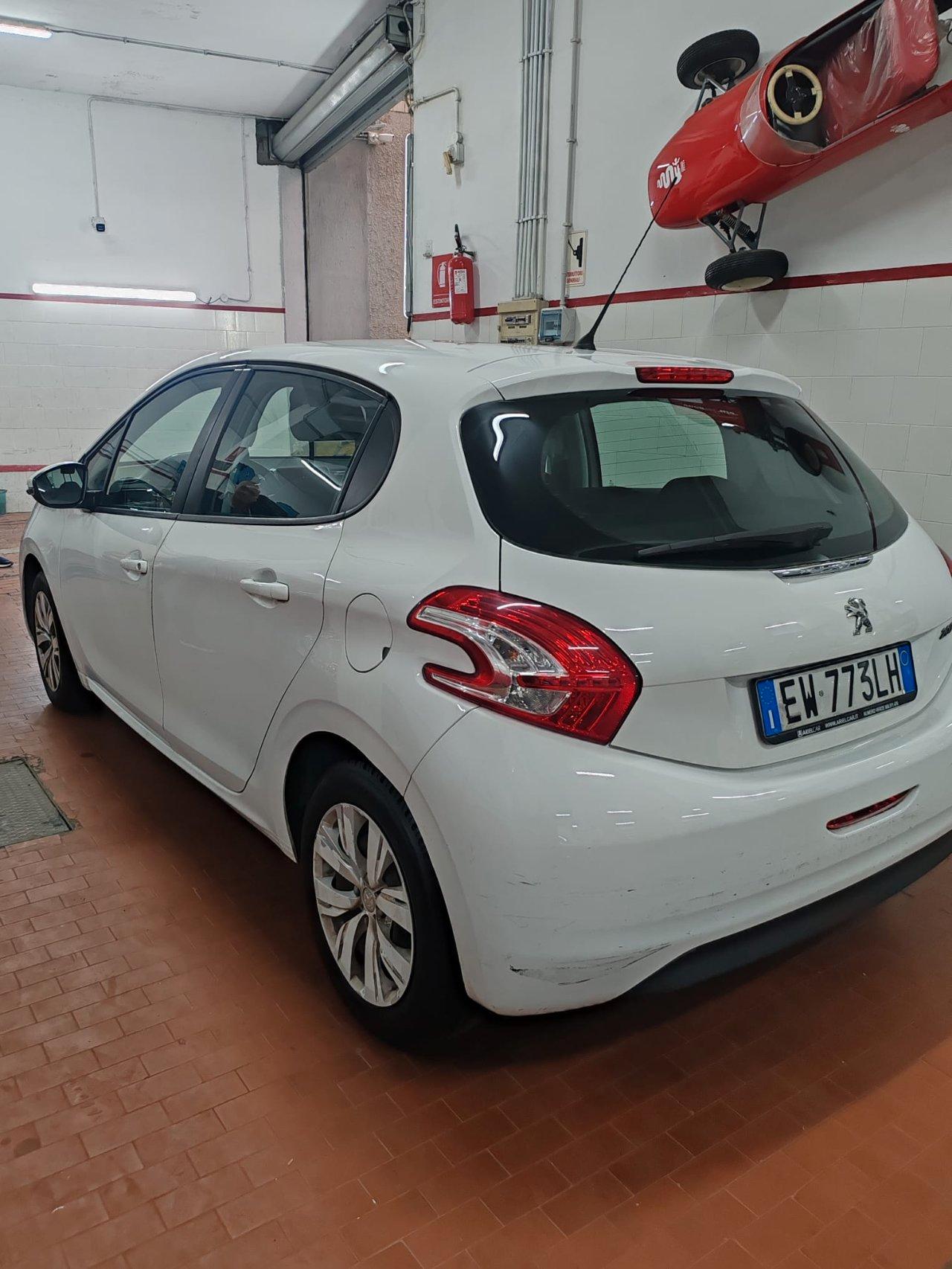 Peugeot 208 5 Porte 208 1.0 5 PORTE