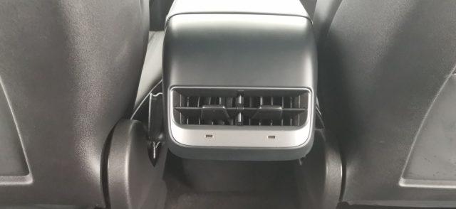 TESLA Model Y Performance Dual Motor AWD -con Autopilot avanzato