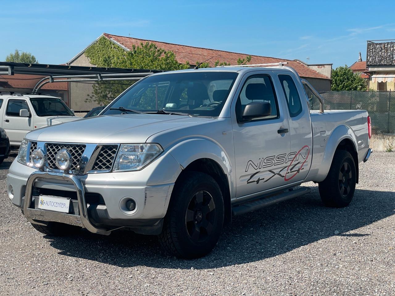 Nissan Navara 2.5 dCi 2 porte King Cab SE