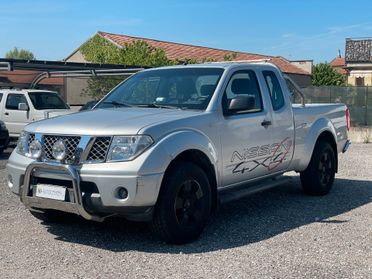 Nissan Navara 2.5 dCi 2 porte King Cab SE