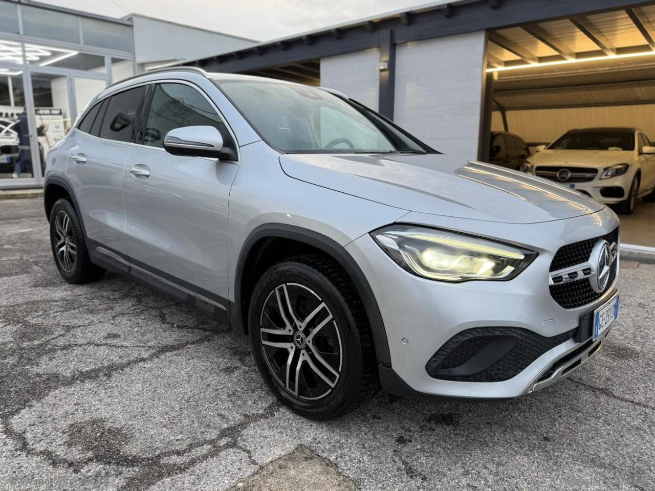 MERCEDES-BENZ GLA 200 d Automatic Sport Plus