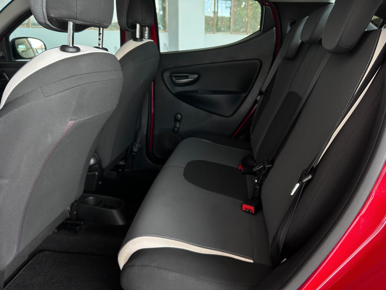 Lancia Ypsilon 1.2 69 CV 5 porte Elefantino