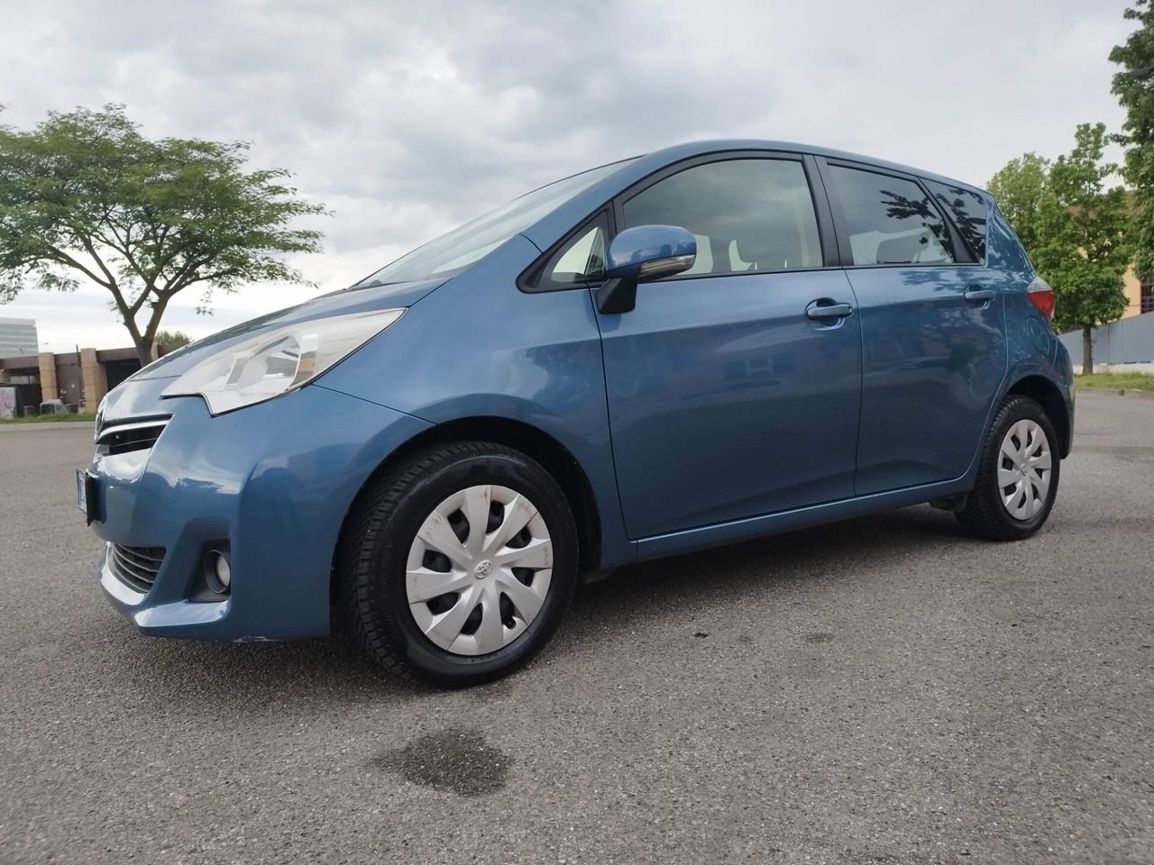 Toyota Verso-S 1.3 MT benzina