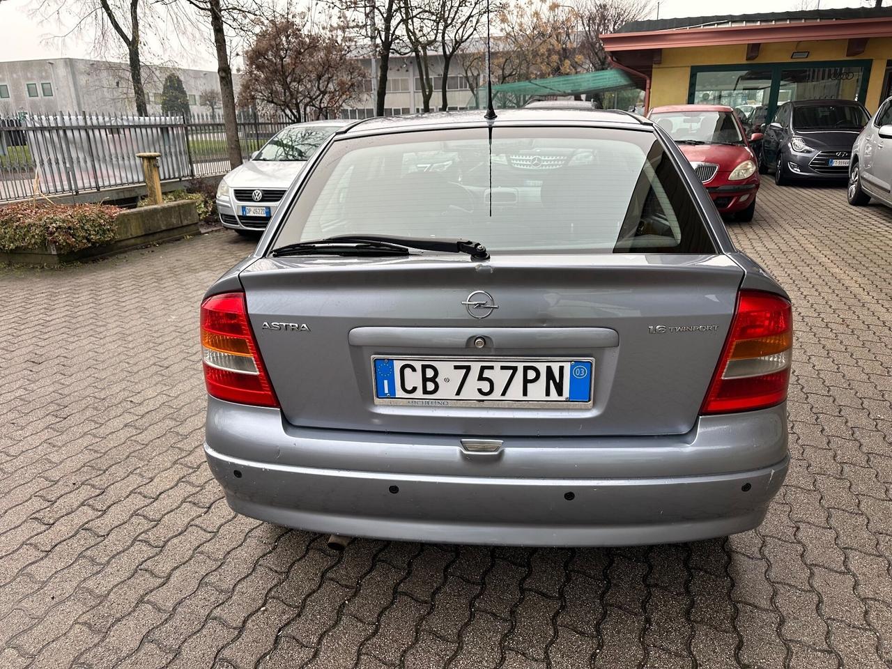 Opel Astra 1.6i 16V twin port cat 5 porte 'Njoy