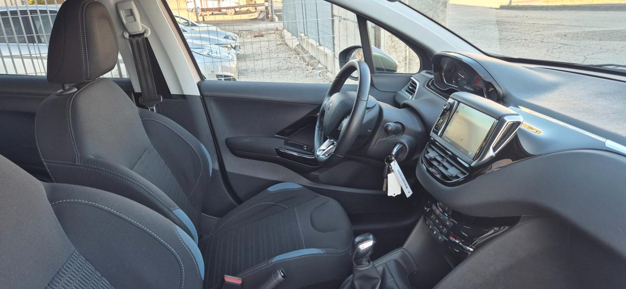 Peugeot 208 1.4 HDi 68 CV 5 porte Allure NEOPATENTATI