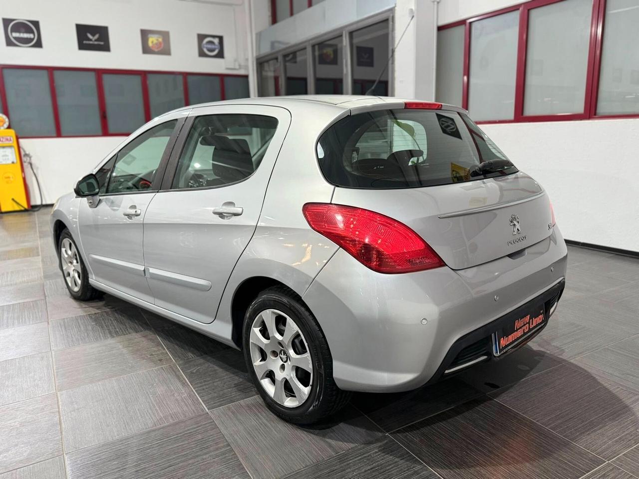 Peugeot 308 1.6 8V HDi 92CV 5p. Active 2012