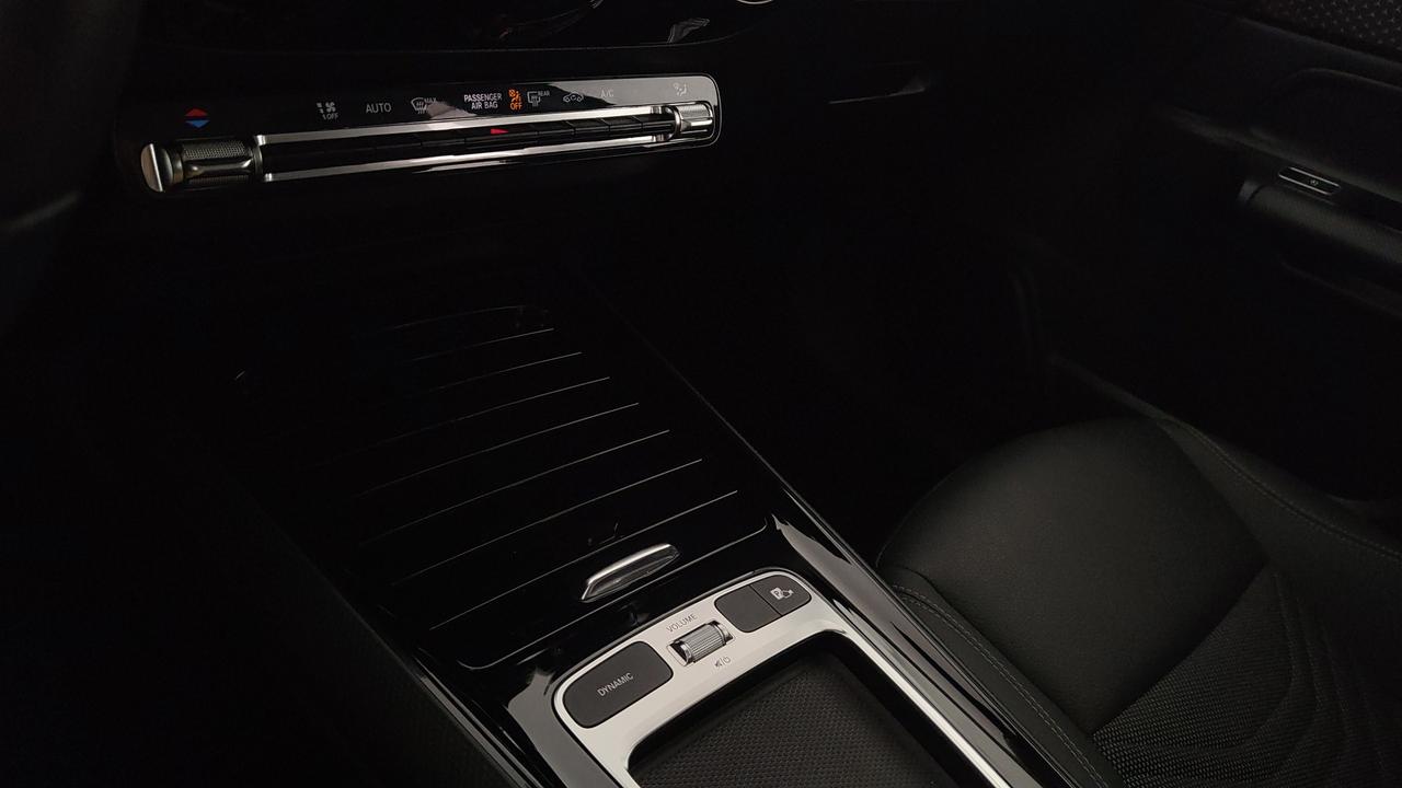 Mercedes-Benz GLA 180 d Advanced auto