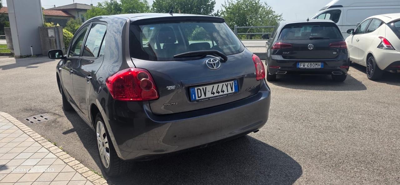 Toyota Auris 1.4 benzina Neopatentati