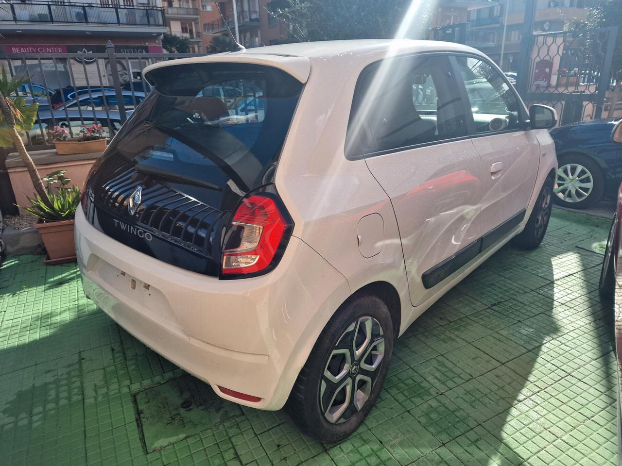 Renault Twingo SCe 65 CV Intens full