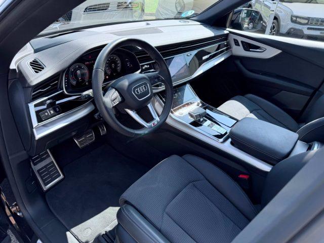 AUDI Q8 50 TDI 286 CV quattro S line edition Black Pack