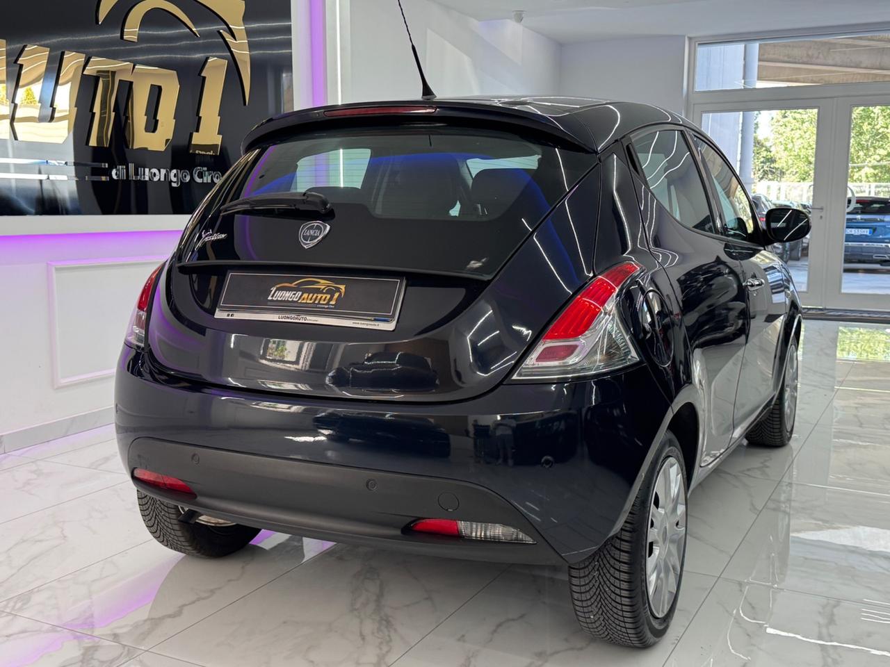Lancia Ypsilon 1.2 GPL Ecochic Gold