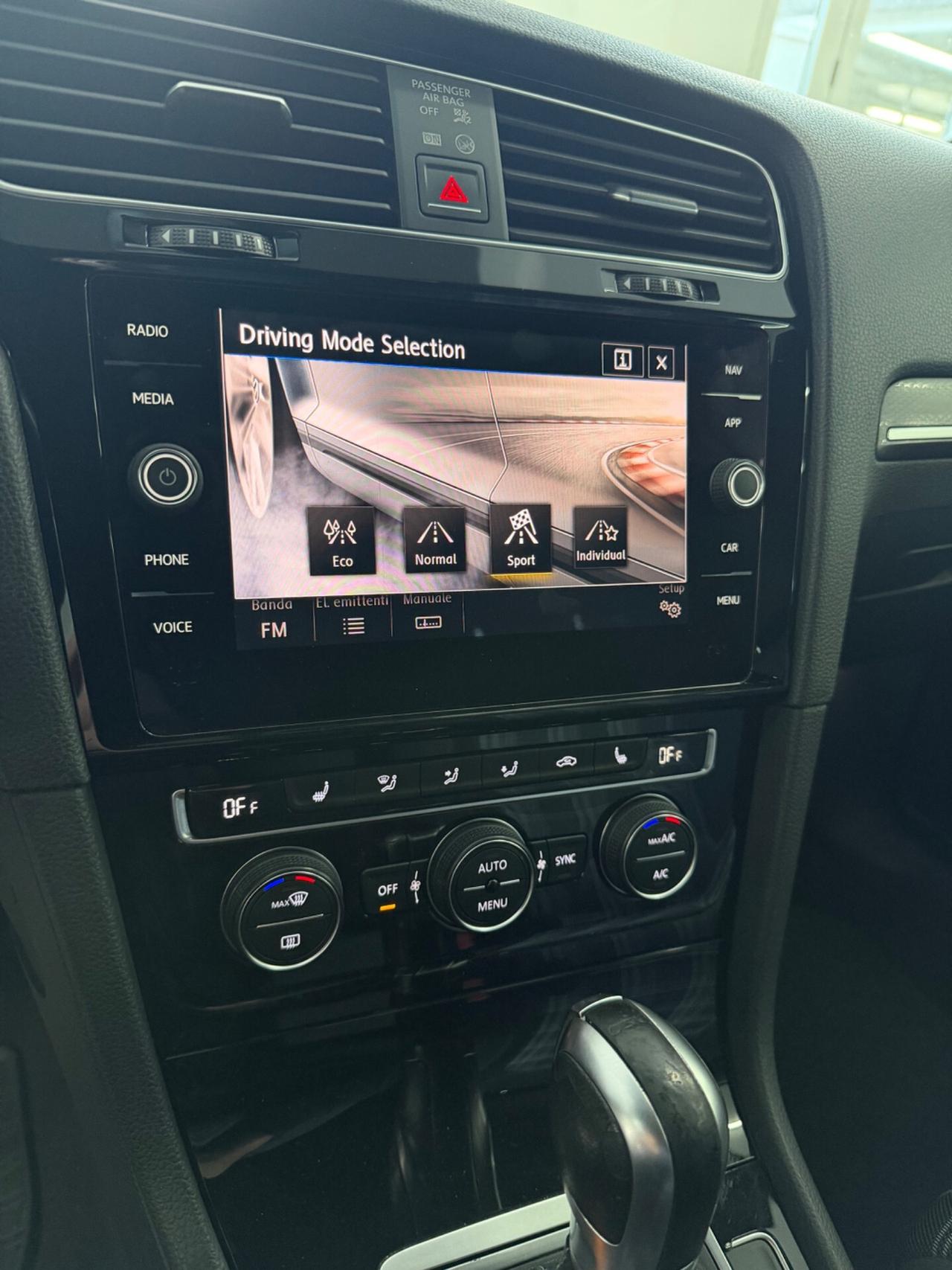 VW GOLF 7.5 GTD 2.0 TDI DSG 5p. FINANZIABILE