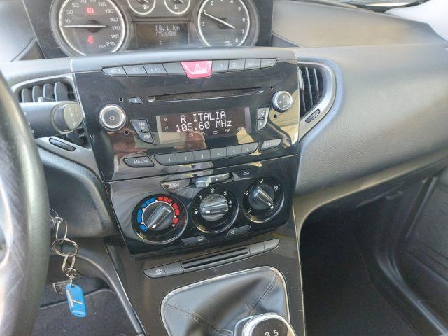 LANCIA Ypsilon 1.2 69 CV 5 porte GPL Ecochic Gold