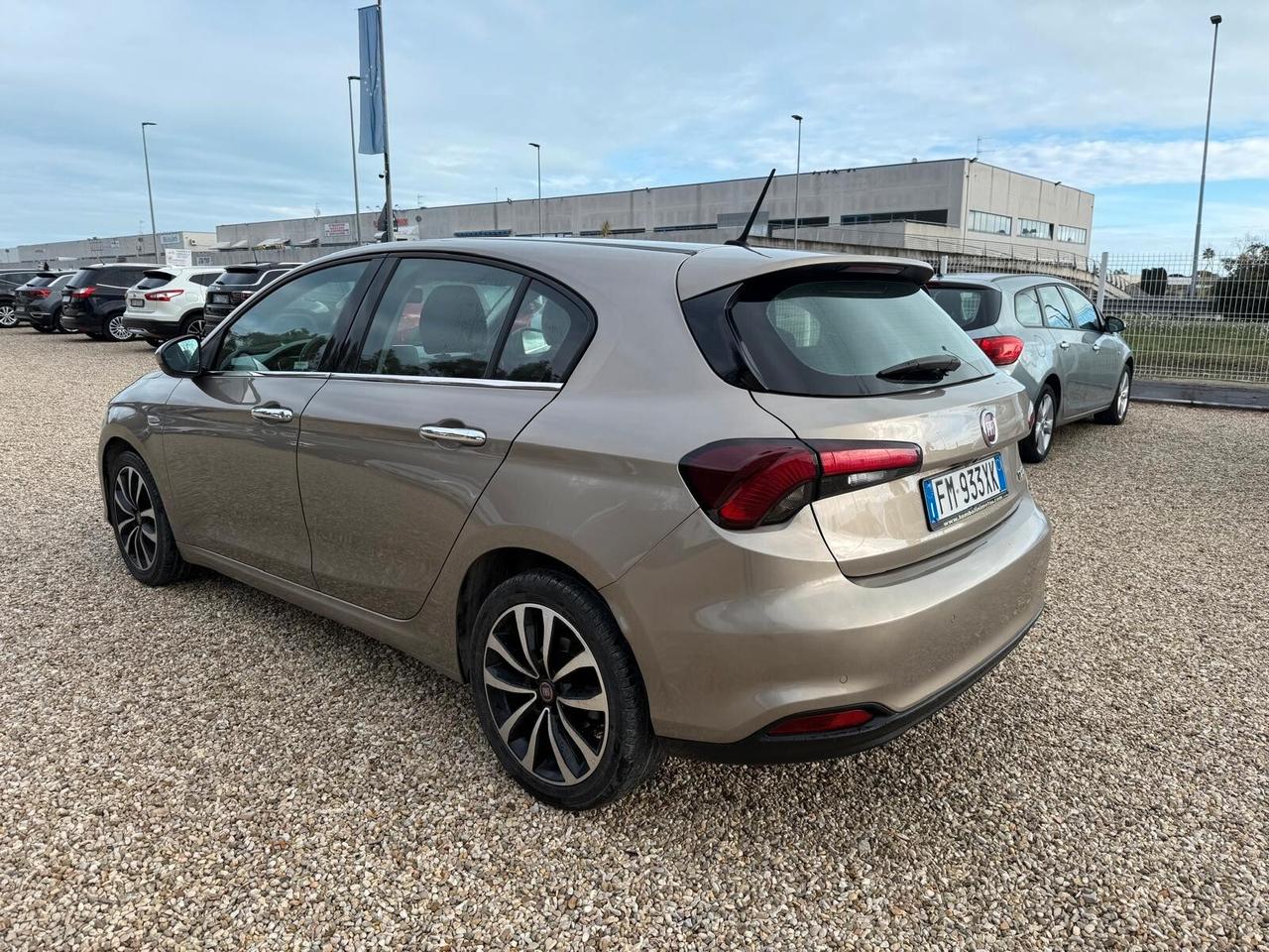 Fiat Tipo 1.6 Mjt S&S 5 porte S-Design