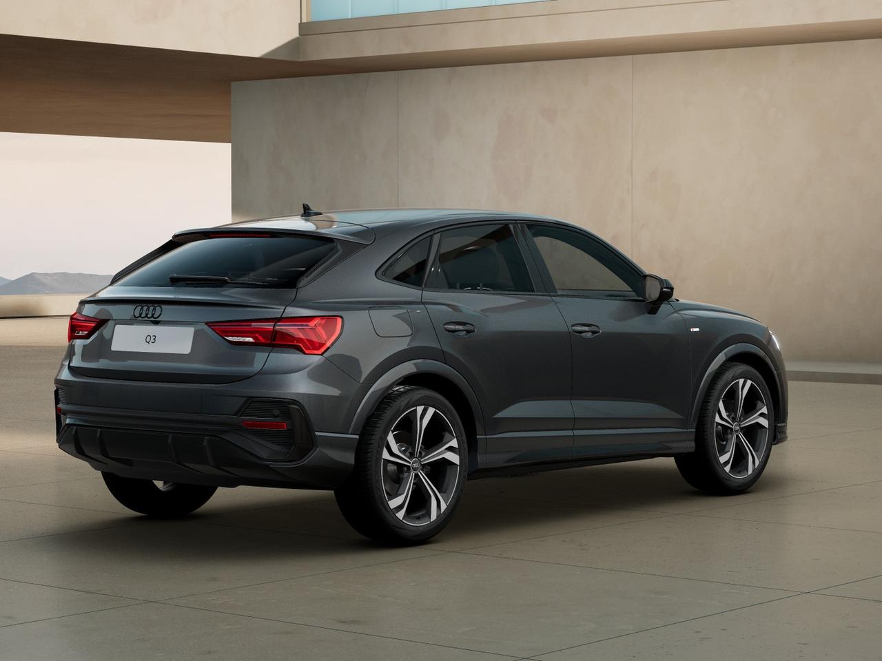Audi Q3 sportback 35 2.0 tdi identity black s-tronic