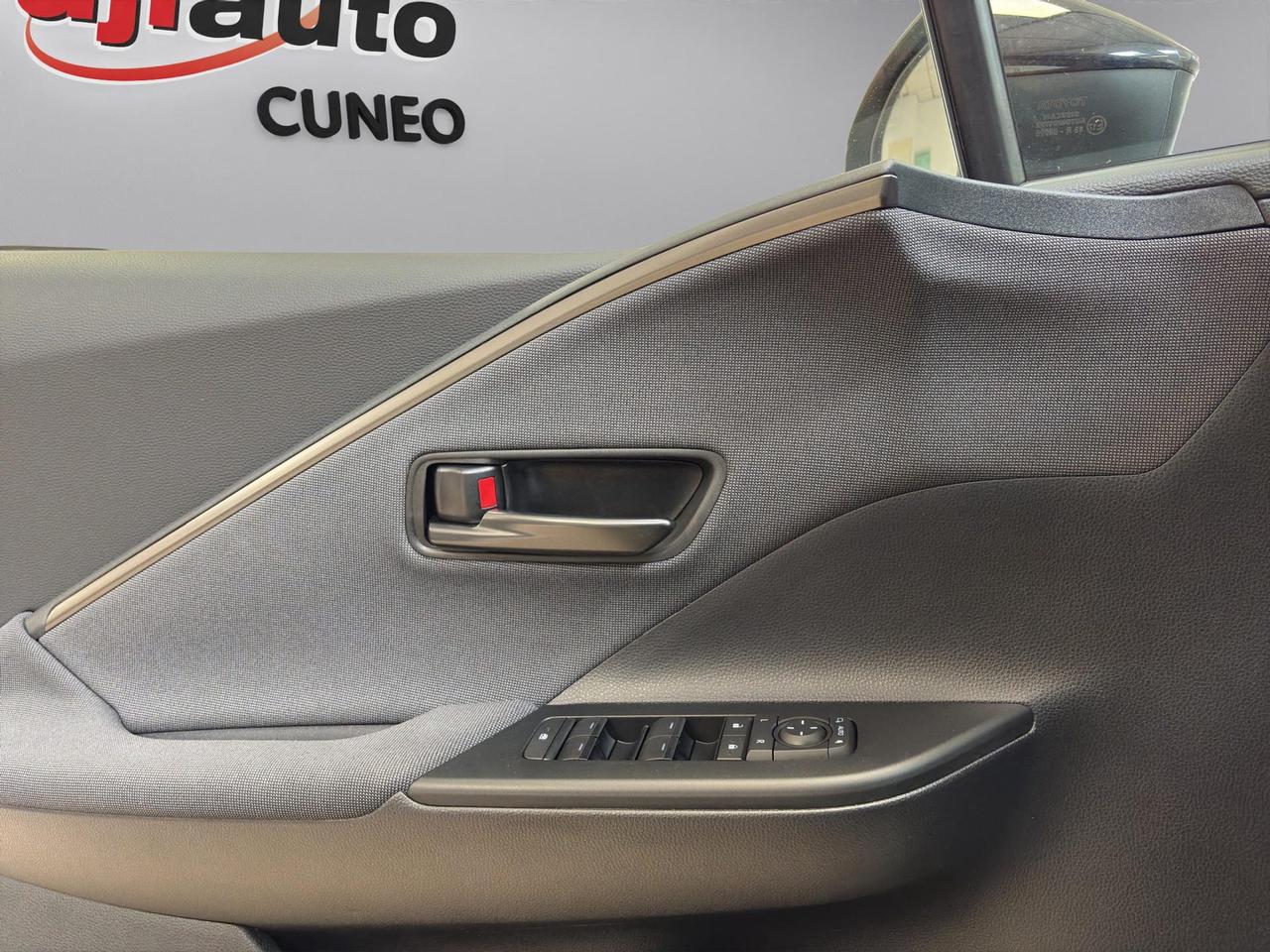 Toyota C-HR 2.0 phev Trend eco fwd e-cvt