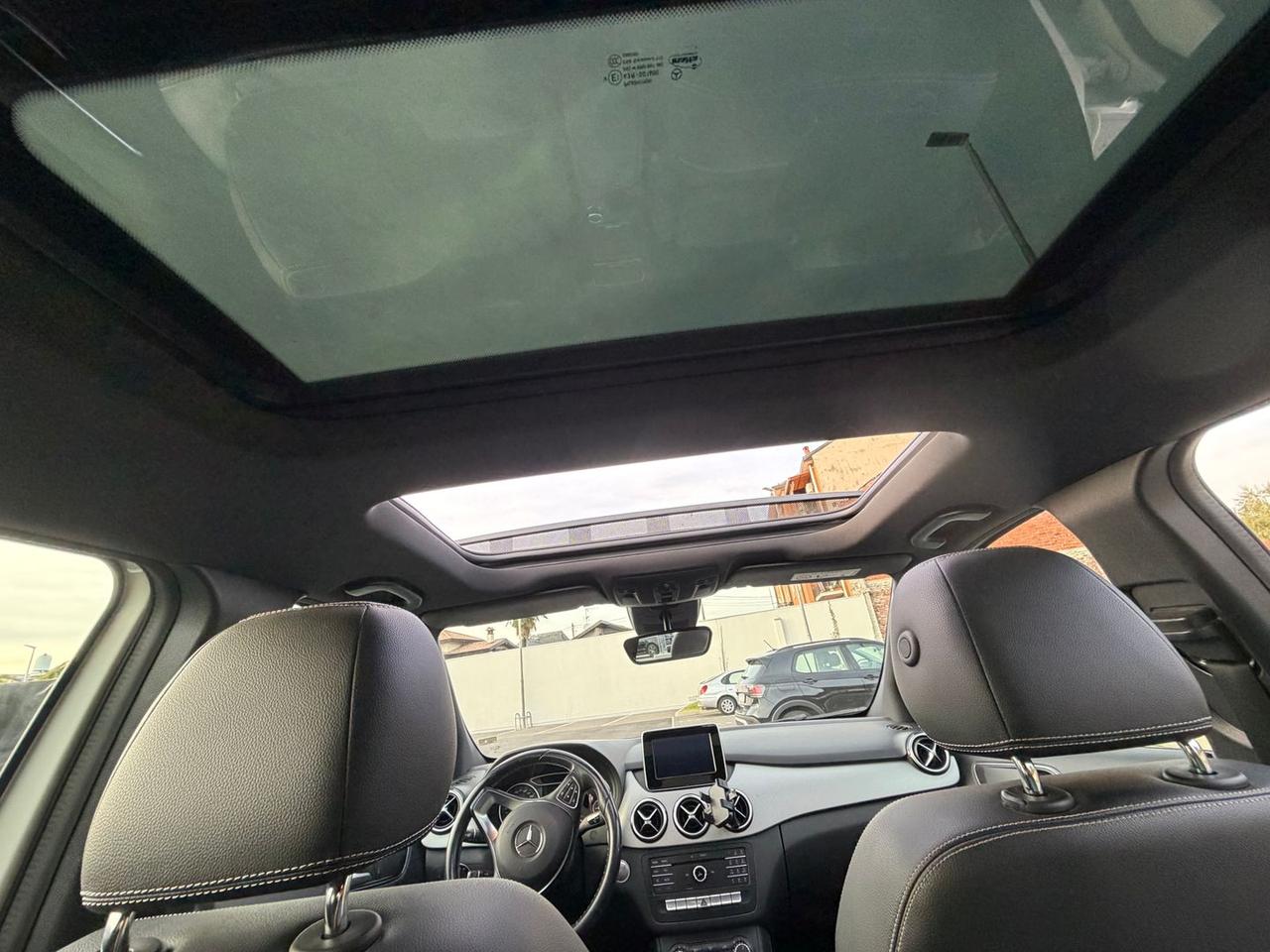Mercedes-Benz 200 D Sport next #50363
