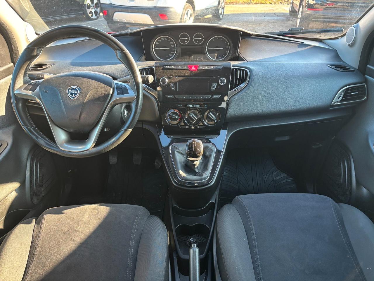 Lancia Ypsilon 0.9 TwinAir 85 CV 5 porte Metano Ecochic Gold