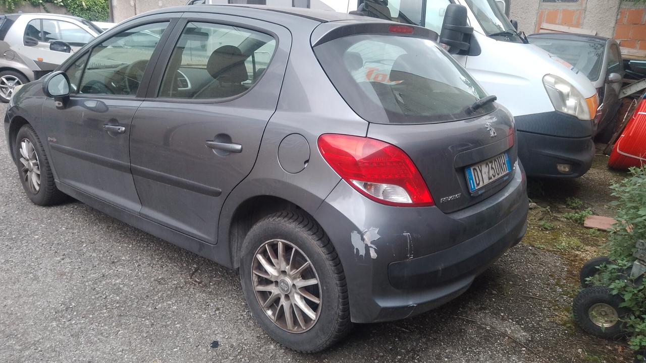 Peugeot 207 1.4 BZ 97MILA km LEGGI BENE 2010