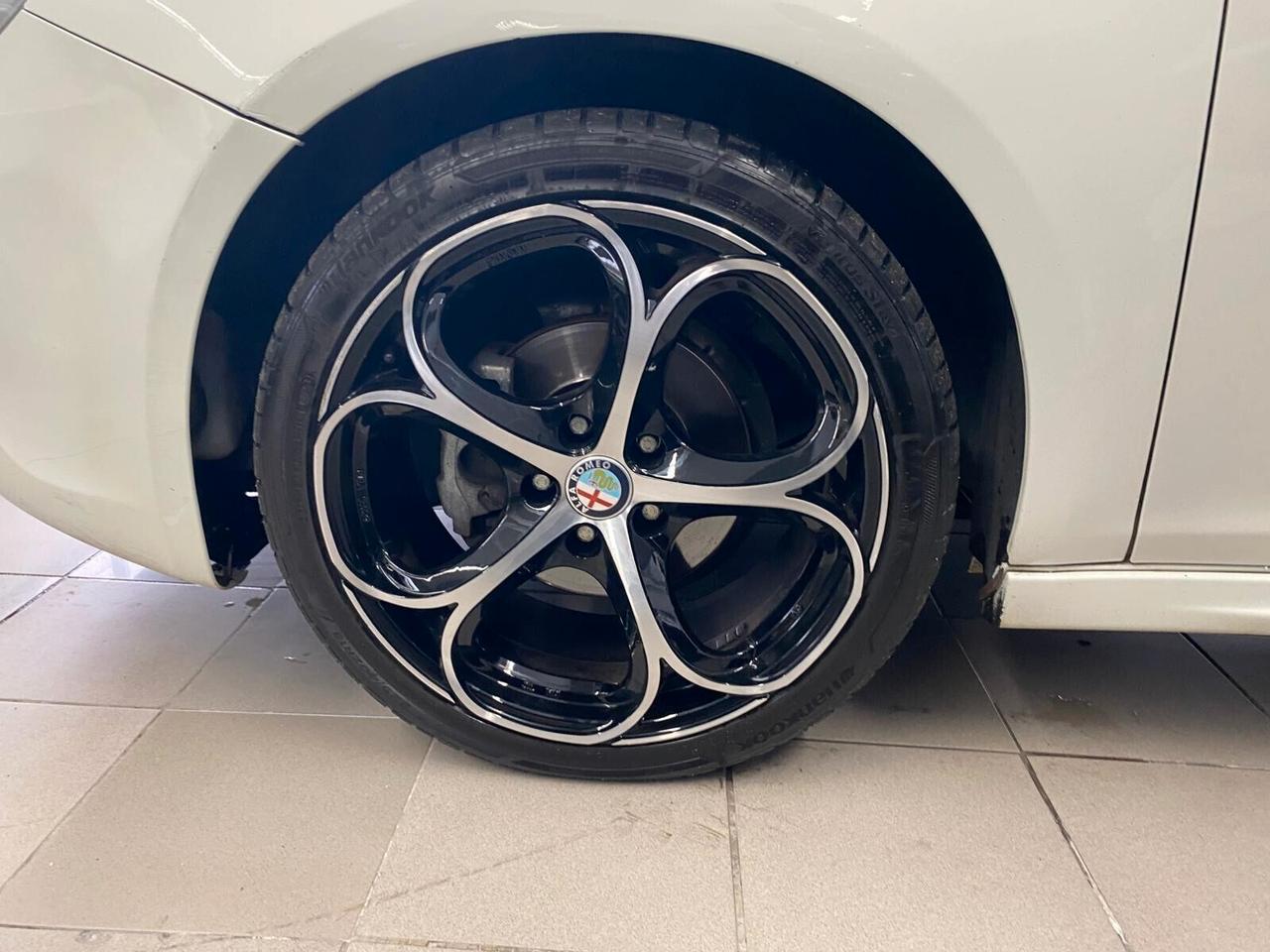 Alfa Romeo Giulietta 1.6 JTDm-2 105 CV Distinctive