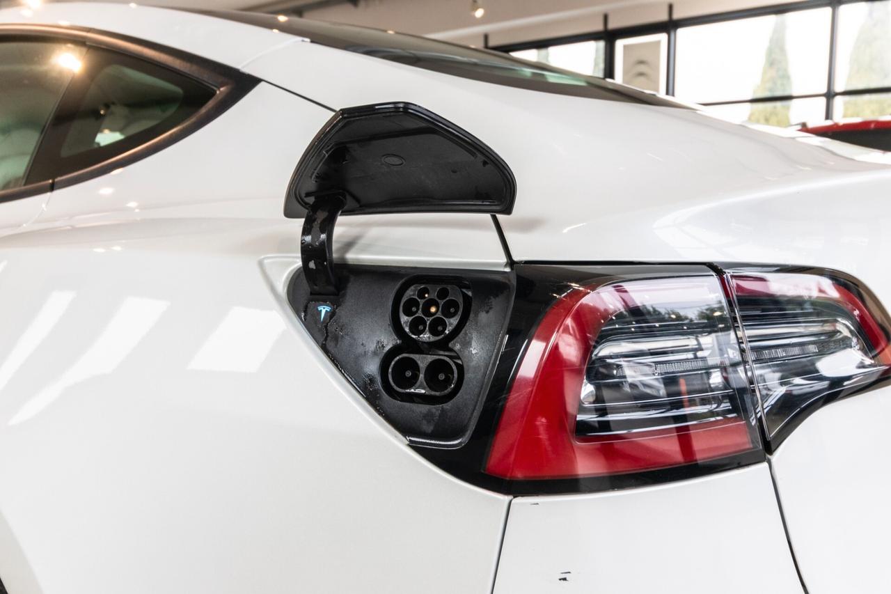 Tesla Model 3 Long Range Dual Motor AWD