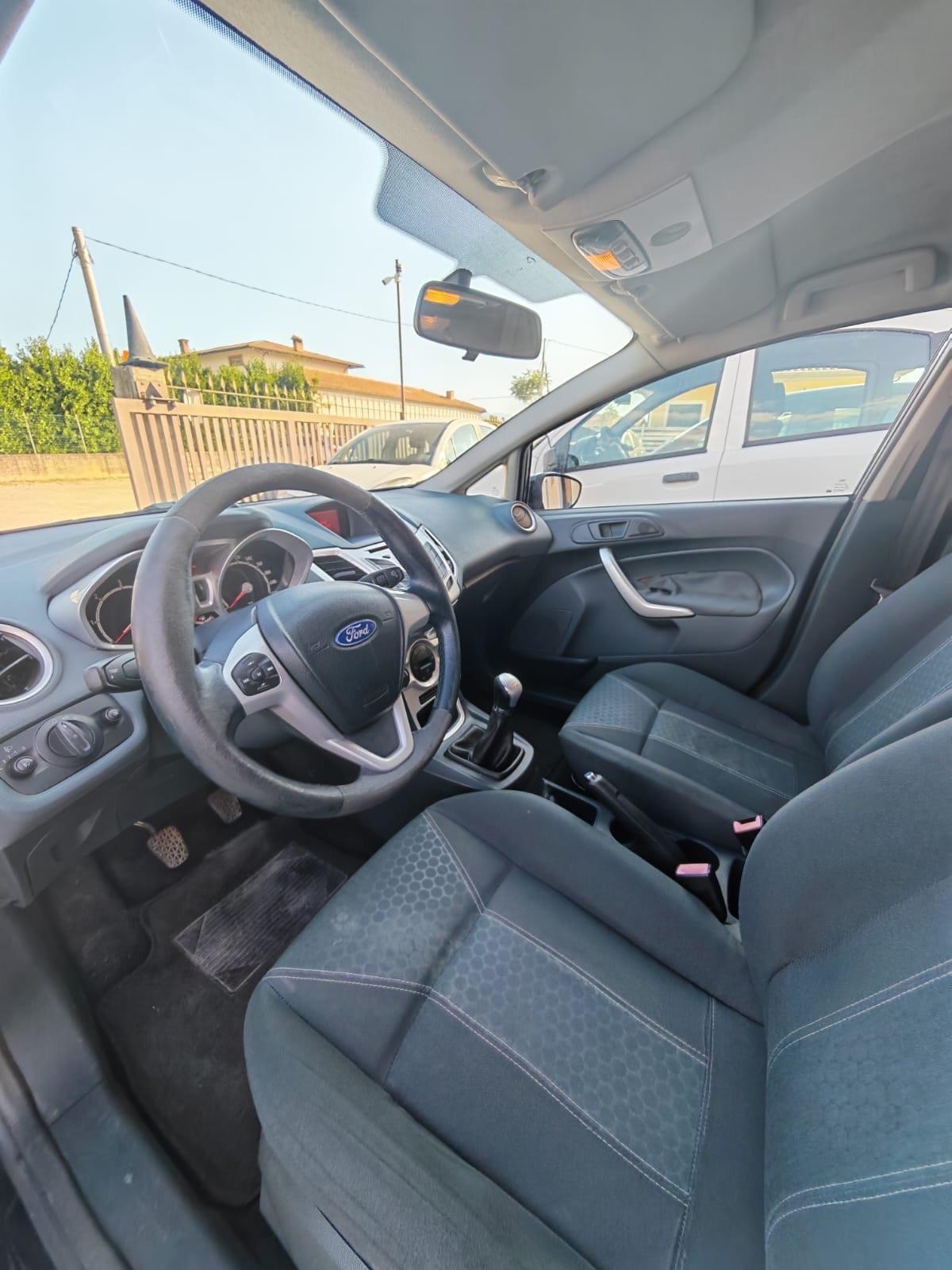 Ford Fiesta 1.4 TDCi 5p. Titanium garantirà