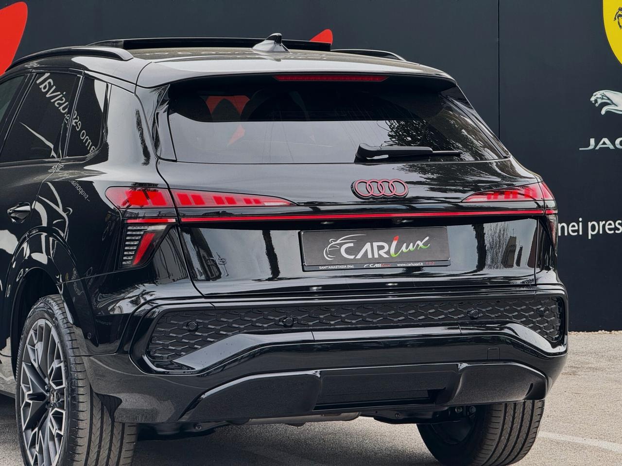 Audi Q3 TDI S line 150CV S-tronic TETTO NEW MODEL