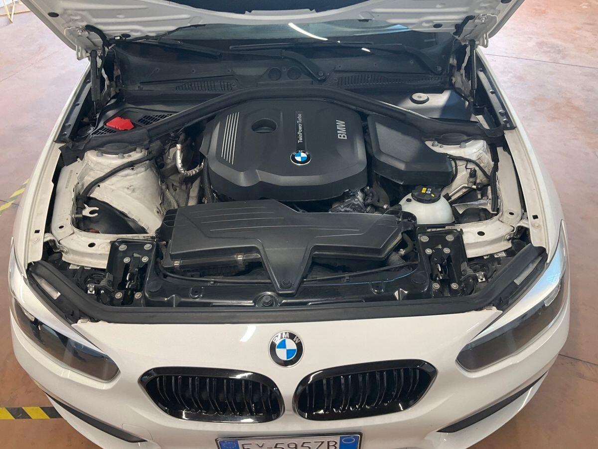 Bmw 116 116i 5p. Urban 110cv Manuale LiveCockpit Neopatentati